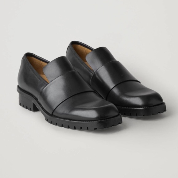 COS Modern Black Leather Loafers - Picture 1 of 8